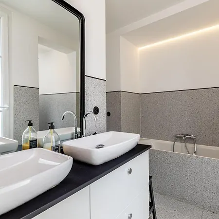 Guestready - Stately Haven Near Pantheon Appartamento Parigi